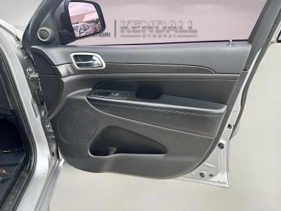 2017 Jeep Grand Cherokee — photo 31 view