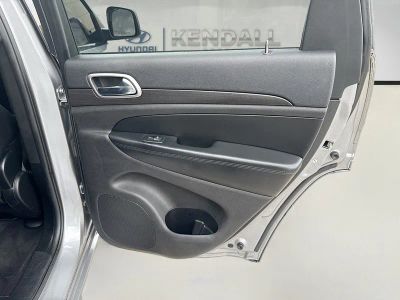 2017 Jeep Grand Cherokee — photo 28 view