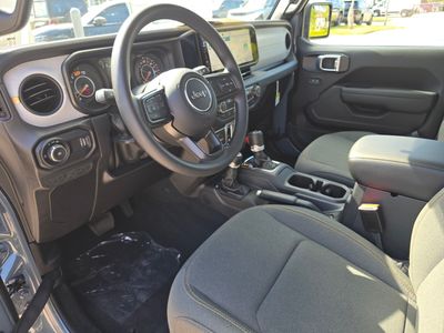 2026 Jeep Wrangler — photo 13 view