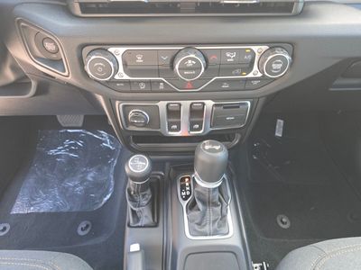 2026 Jeep Wrangler — photo 15 view