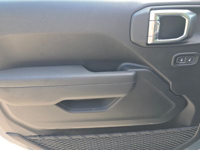 2026 Jeep Wrangler — photo 14 view