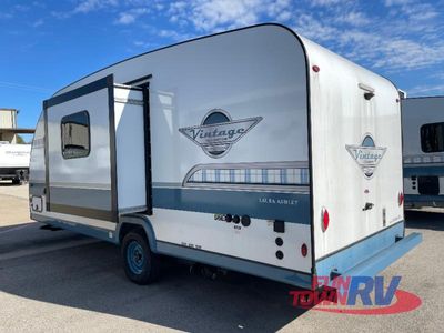 2025 Gulf Stream RV Vintage Yellowstone - Photo 4