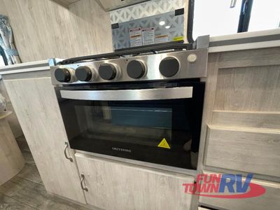 2025 Gulf Stream RV Vintage Yellowstone - Photo 16