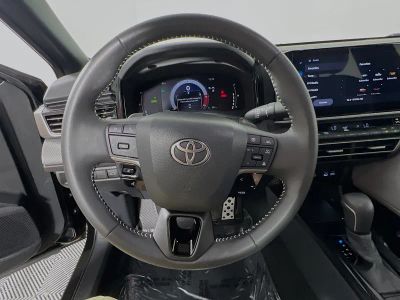 2025 Toyota Camry — photo 15 view