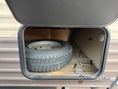 2016 Forest River RV Cherokee Wolf Pup — photo 9 view