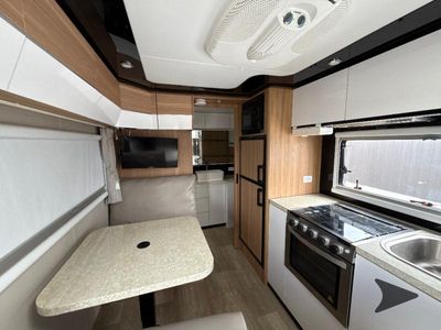 2022 Black Series Camper Black Series Camper - Photo 11