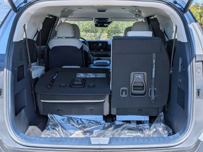 2026 Kia Carnival — photo 13 view