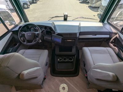 2026 Fleetwood Bounder — photo 23 view
