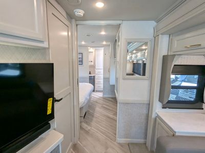 2026 Fleetwood Bounder — photo 10 view