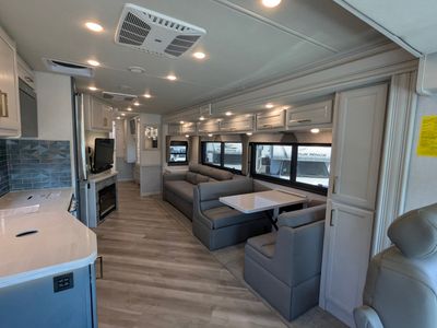 2026 Fleetwood Bounder — photo 16 view