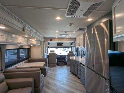 2026 Fleetwood Bounder — photo 24 view