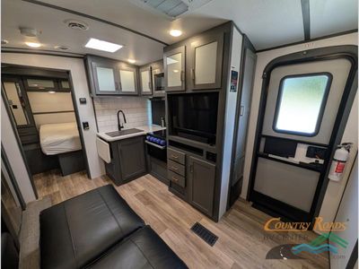 2022 Keystone Premier Ultra Lite - Photo 10