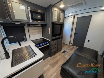 2022 Keystone Premier Ultra Lite - Photo 11