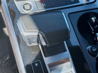 2023 Audi Q8 — photo 13 view