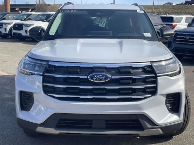 2026 Ford Explorer — photo 8 view