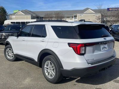 2026 Ford Explorer — detail view