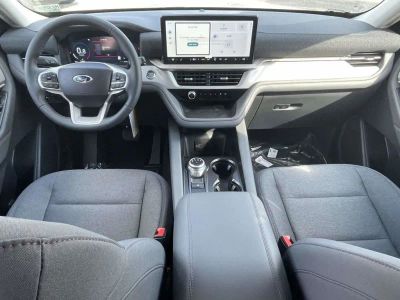 2026 Ford Explorer — photo 10 view