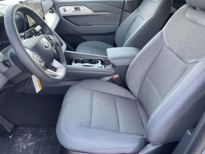 2026 Ford Explorer — photo 12 view