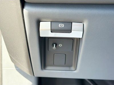2026 Land Rover Defender 110 — photo 34 view