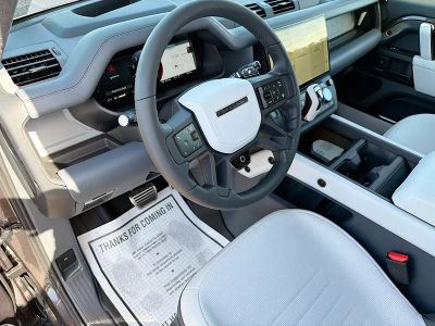 2026 Land Rover Defender 110 — photo 24 view