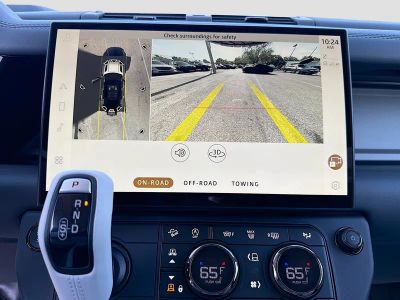 2026 Land Rover Defender 110 — photo 32 view