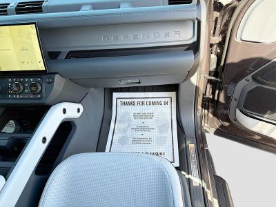 2026 Land Rover Defender 110 — photo 16 view