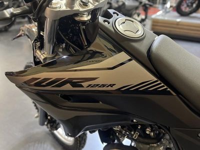 2026 Yamaha WR125R - Photo 21