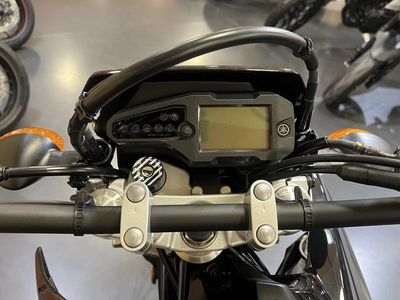 2026 Yamaha WR125R - Photo 8