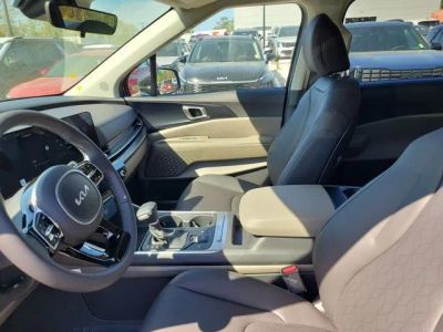 2026 Kia Carnival — photo 8 view