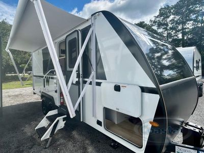2026 Winnebago Micro Minnie - Photo 1