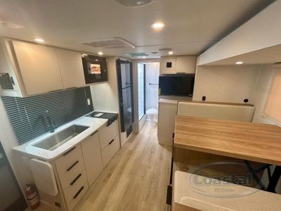 2026 Winnebago Micro Minnie - Photo 3