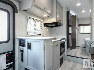 2026 Coachmen Freelander - Photo 11