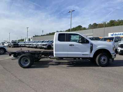 2026 Ford Chassis Cab - Photo 2