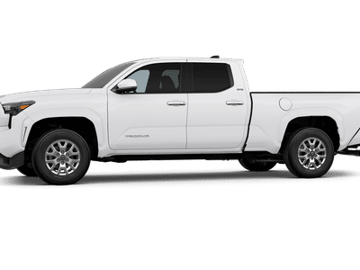 2025 Toyota Tacoma - Photo 8