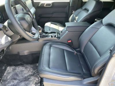 2026 Ford Bronco — photo 13 view