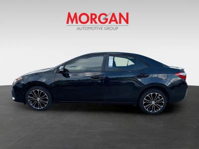 2015 Toyota Corolla — engine compartment view