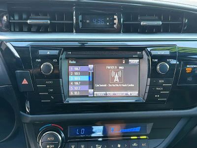 2015 Toyota Corolla — photo 25 view