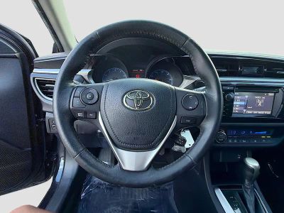 2015 Toyota Corolla — photo 32 view
