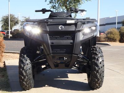 2026 Can-Am Outlander 700 - Photo 2