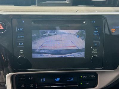2018 Toyota Corolla — photo 13 view