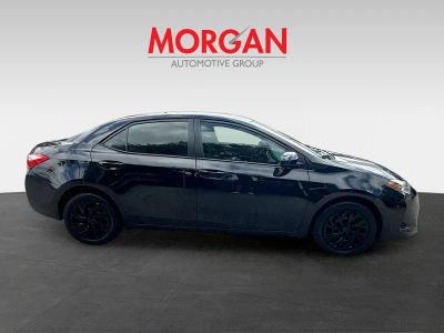 2018 Toyota Corolla — photo 8 view
