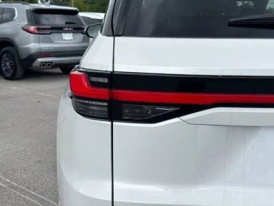 2026 Lexus TX — photo 10 view