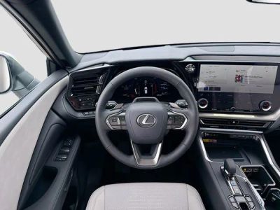 2026 Lexus TX — photo 18 view