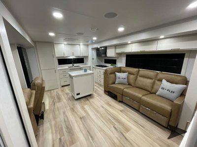 2026 Brinkley Model I - Photo 17
