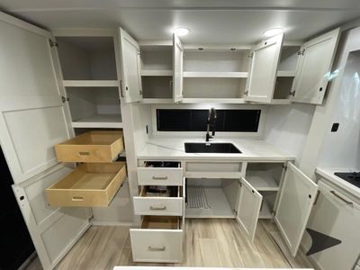 2026 Brinkley Model I - Photo 23
