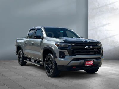 2024 Chevrolet Colorado — photo 8 view