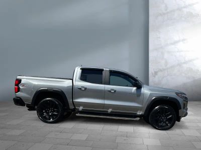 2024 Chevrolet Colorado — photo 7 view