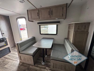 2023 Gulf Stream Conquest Ultra Lite - Photo 9