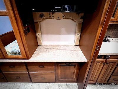 2012 Tiffin Allegro — photo 41 view