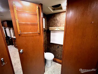 2012 Tiffin Allegro — photo 31 view